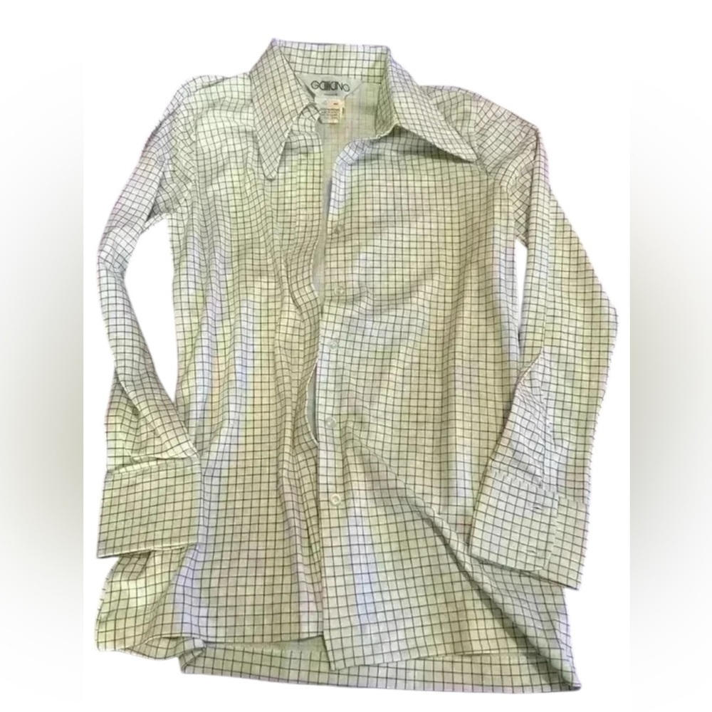Vintage 70’s button  down blouse ladies size small white